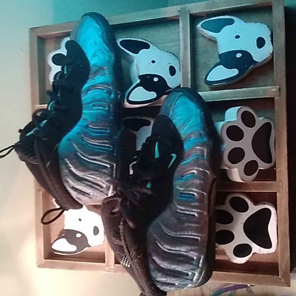 IRIDESCENT blue/green and black Nike